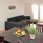 Apartment Central City