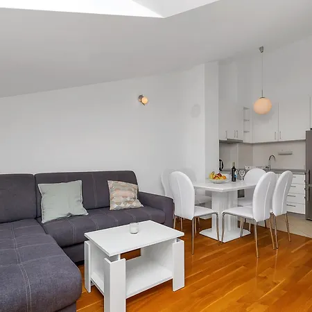 Apartment Central City Makarska